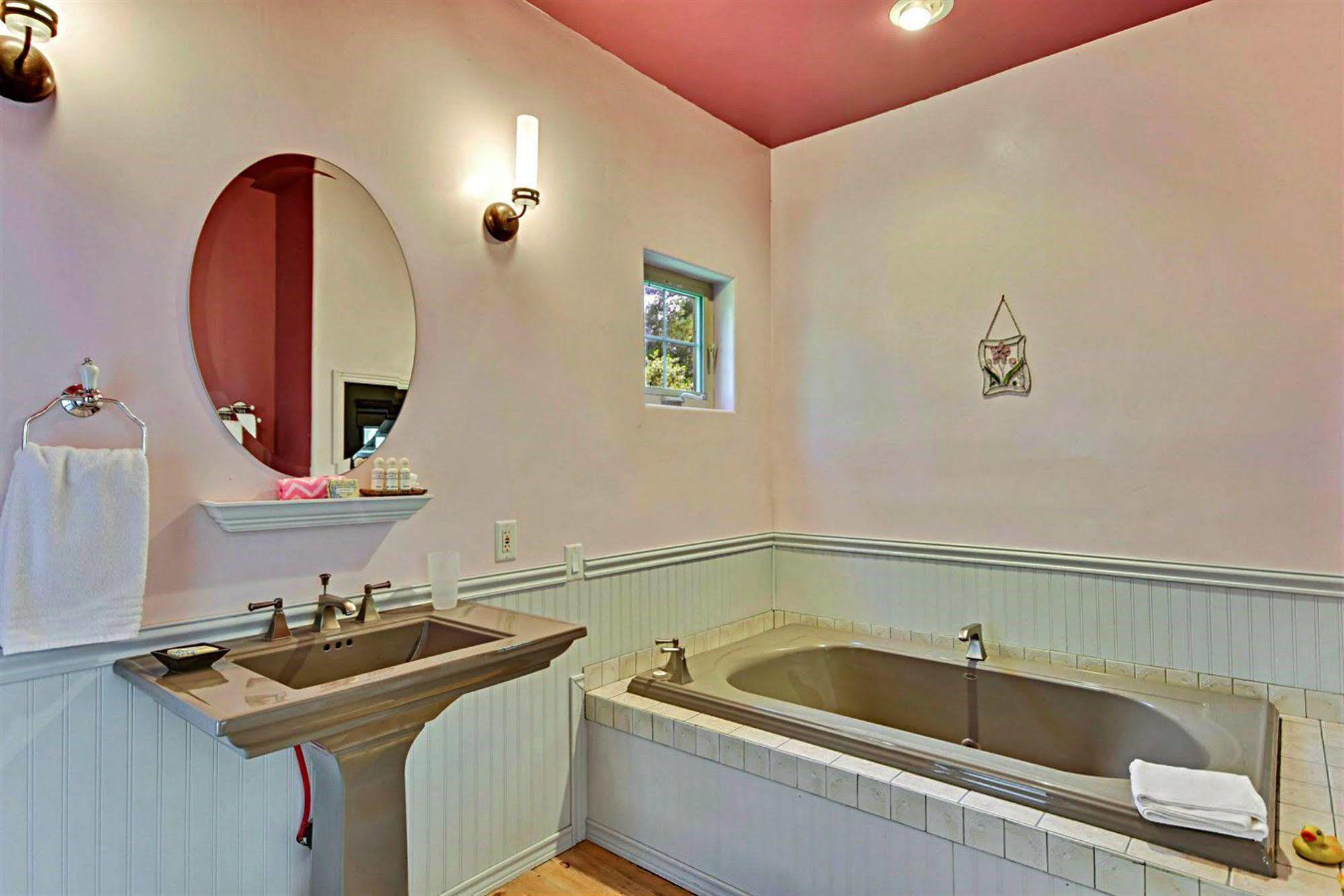 Lucinda'S Country Inn Somerset Екстер'єр фото
